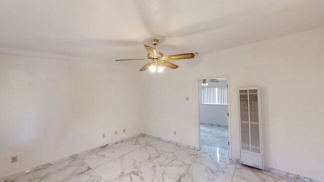 Building Photo - 13038-13040 4th St