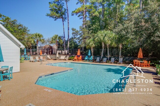 Building Photo - 230 Darcy Ave