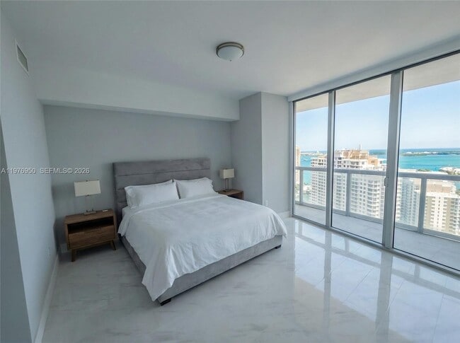 Building Photo - 475 Brickell Ave