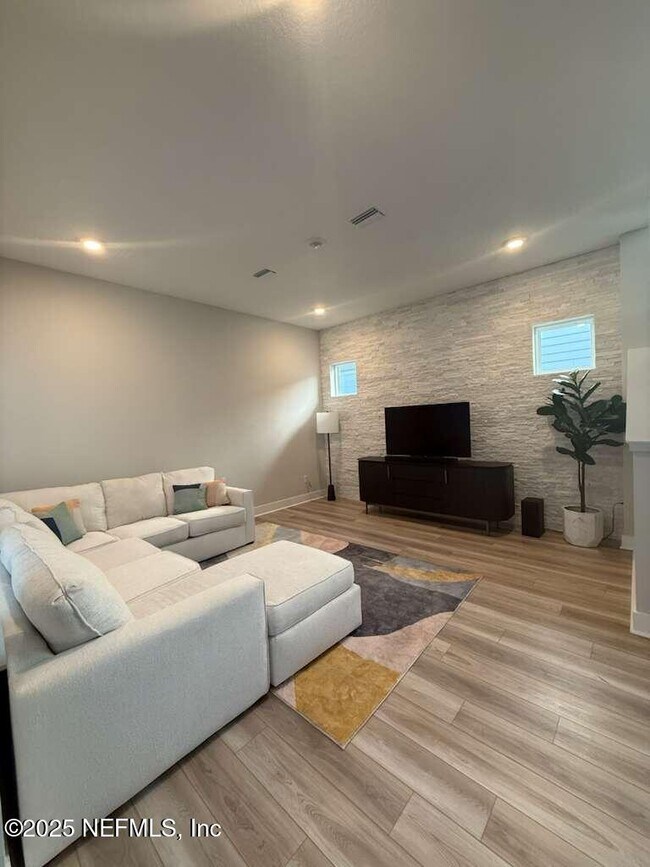 Building Photo - 11023 Cosmic Wy