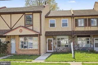 Building Photo - 2282 Suzann Dr