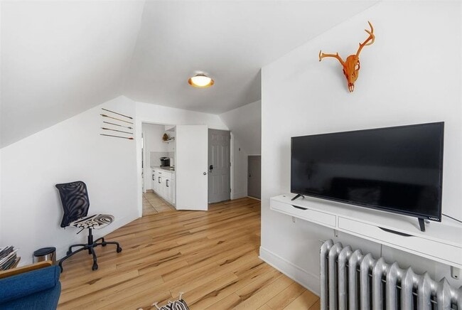 Building Photo - 124 73rd St