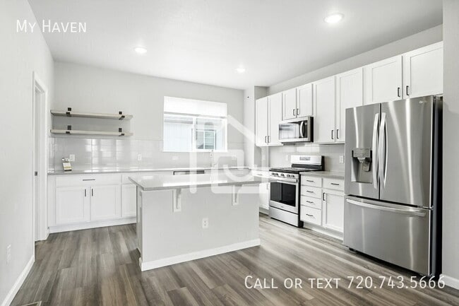 Building Photo - 9490 W 14th Ave