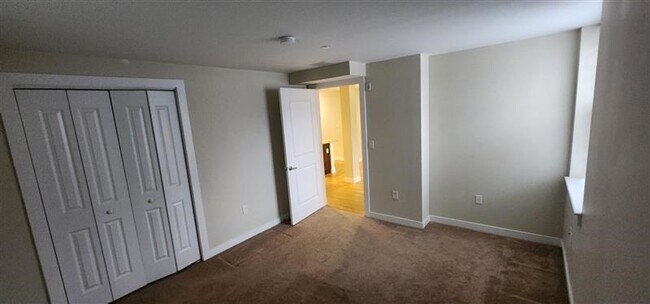 Building Photo - 20 Pond St