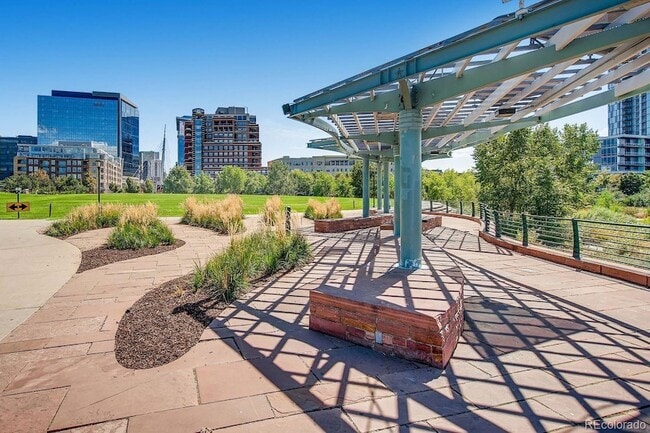 Building Photo - 2915 Umatilla St