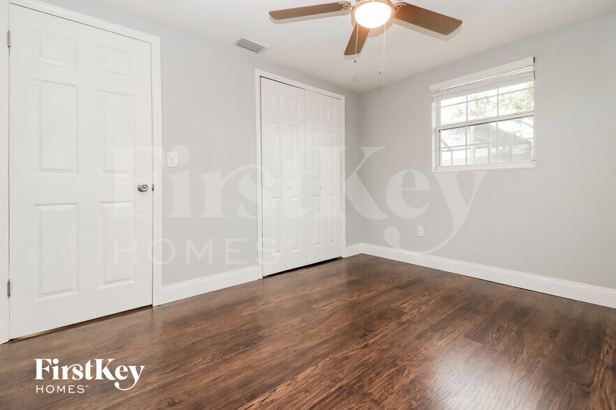 Building Photo - 3844 Elmwood Dr