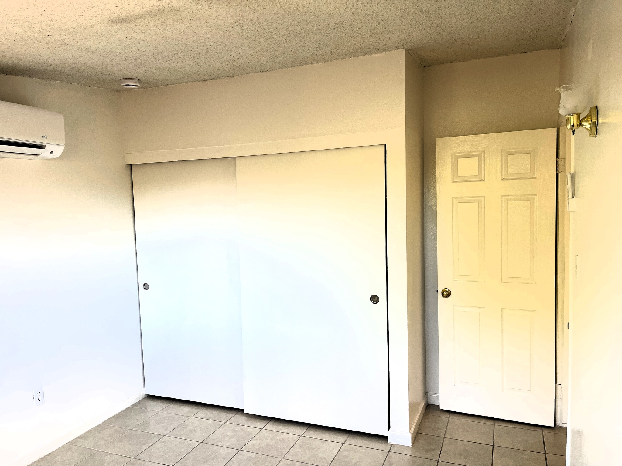 Building Photo - 73858 Sun Valley Dr