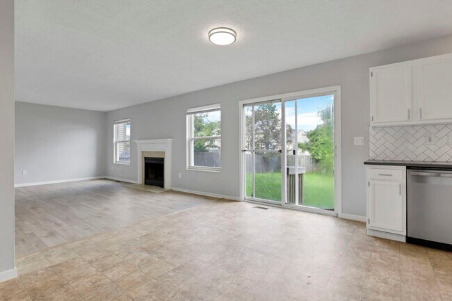 Building Photo - 3112 Fabyan Dr