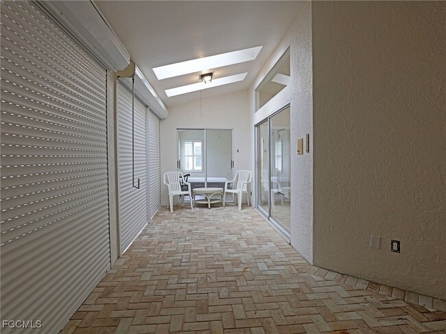Building Photo - 12522 Kelly Sands Way