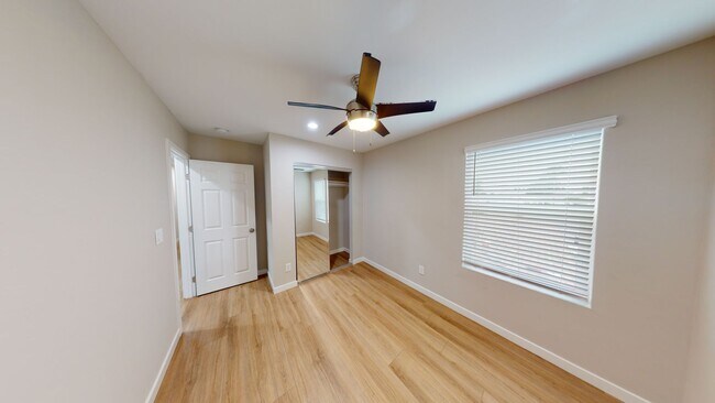 Building Photo - Newer Build 4BD/2BA!