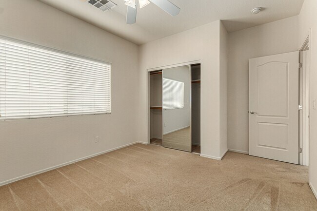 Building Photo - Chandler 4 Bedroom - 2.5 Bathroom with Pri...