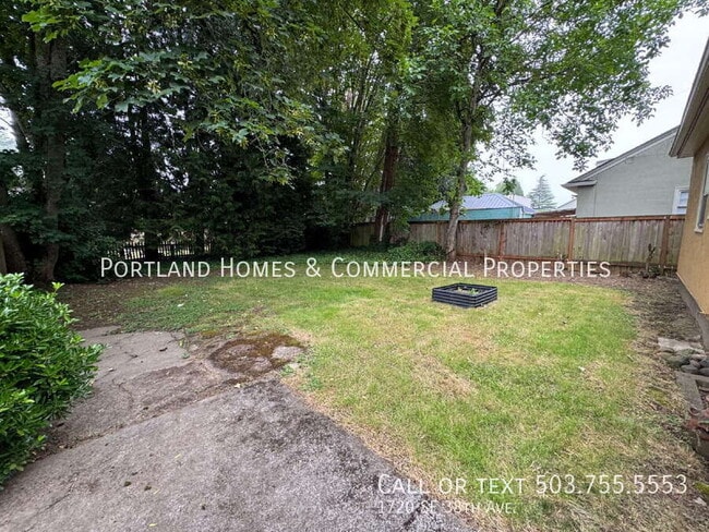 Building Photo - 1720 SE 38th Ave