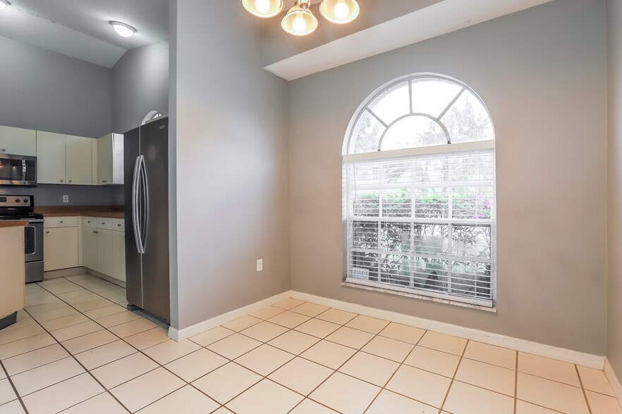 Building Photo - 543 Emerald Cove Loop