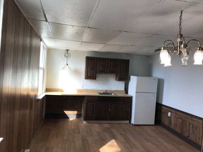 Building Photo - 2319 South Braddock Ave