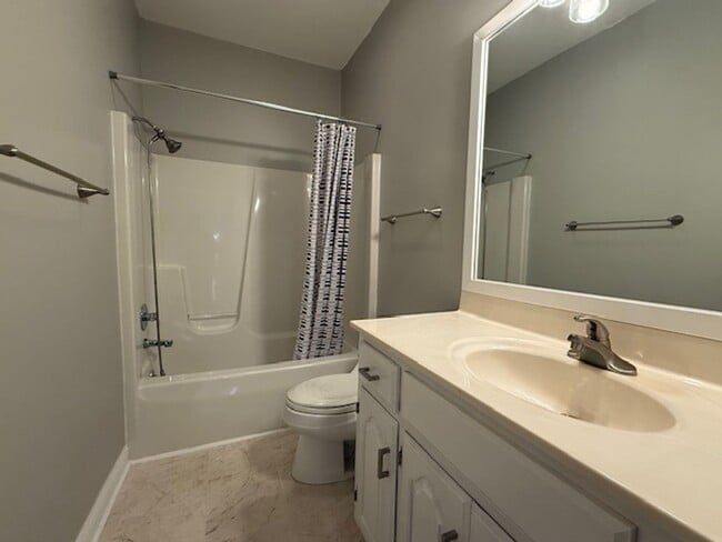 Building Photo - Maroa-Forsyth Ranch For Rent!