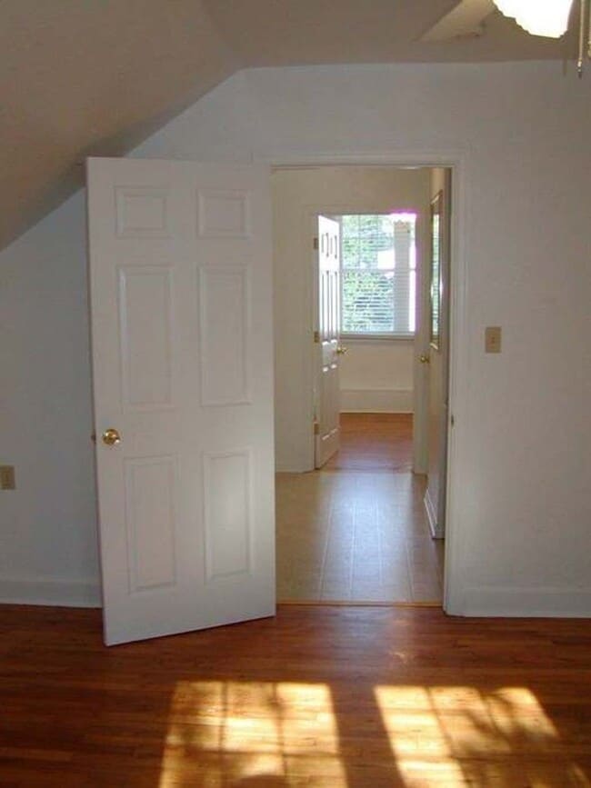 Building Photo - Four Bedroom House just outside Blacksburg
