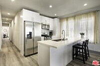 Building Photo - 1559 1/2 S Harvard Blvd