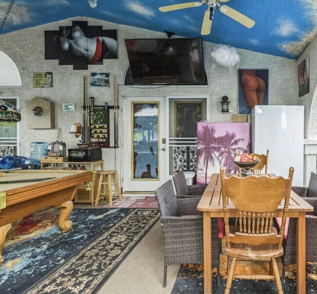 Building Photo - Fully Furnished Luxury Home with Solar
