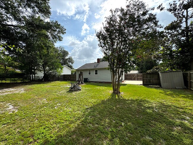 Building Photo - 622 Rosemont Ave