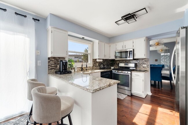 Building Photo - 1211 Diane Ln