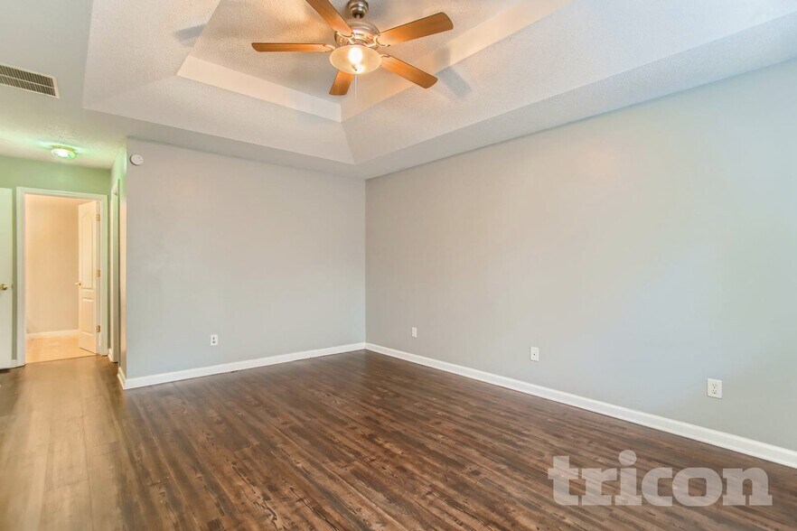 Building Photo - 1105 River Green Ct