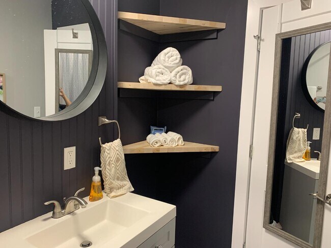 Building Photo - 2508 Braemore Rd