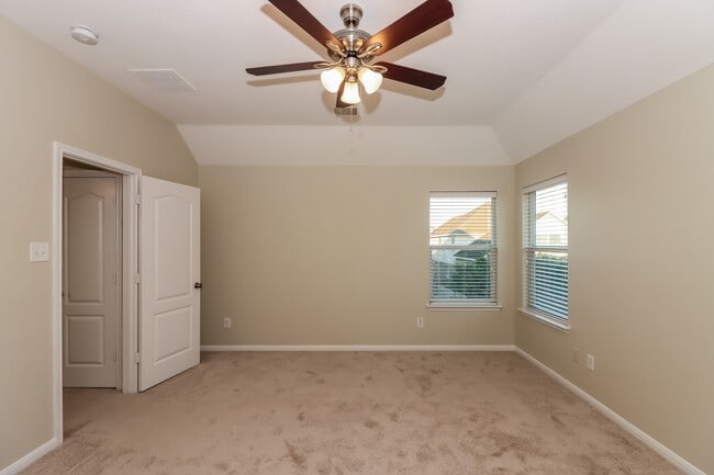 Building Photo - 1315 Lucas St