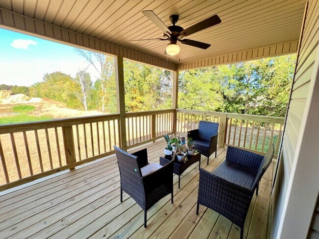 Building Photo - Beautiful Home Coming Soon!