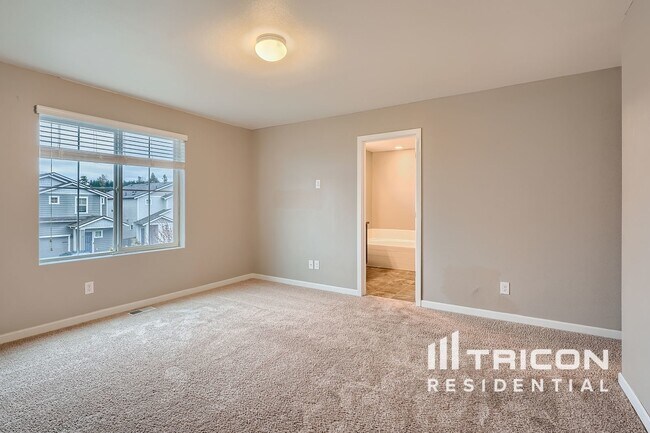 Building Photo - 19416 21st Ave Ct E