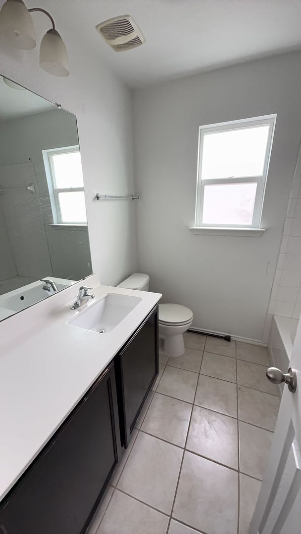 Building Photo - 2-story 4 bedroom home in Yowell Ranch!