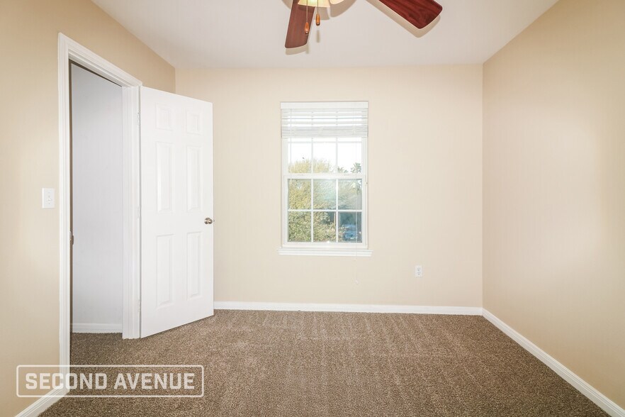 Building Photo - 1117 Livermore St