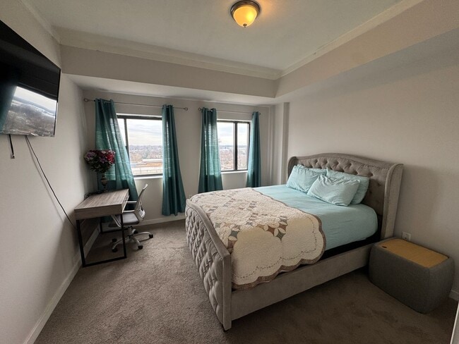 Building Photo - One Bedroom Furnished/Unfurnished Condo in Uptown Charlotte