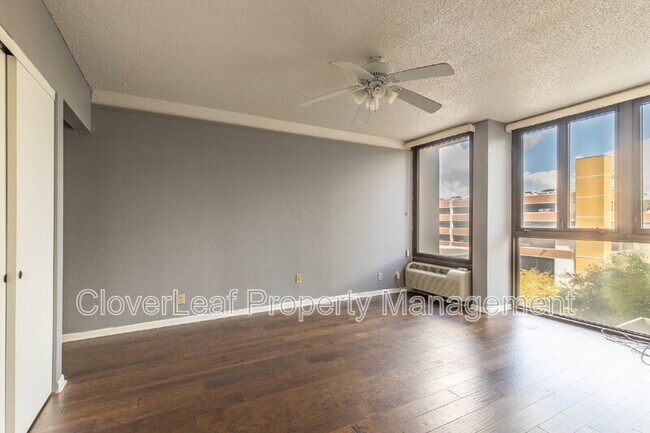 Building Photo - 7701 Wurzbach Rd