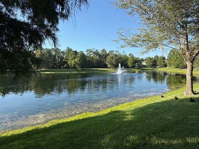 Building Photo - Beautiful 2-Bedroom Townhome with Loft and...