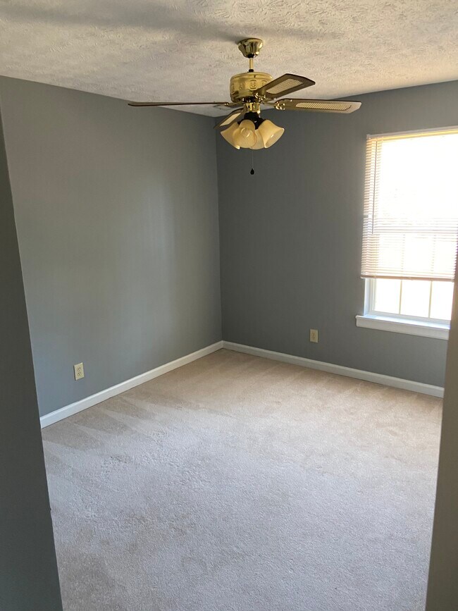 Building Photo - 3002 Maple Cove Ct