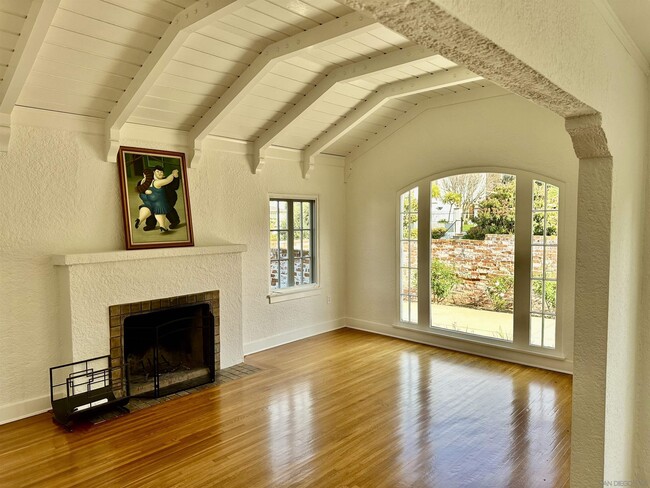 Building Photo - 1888 Viking Way