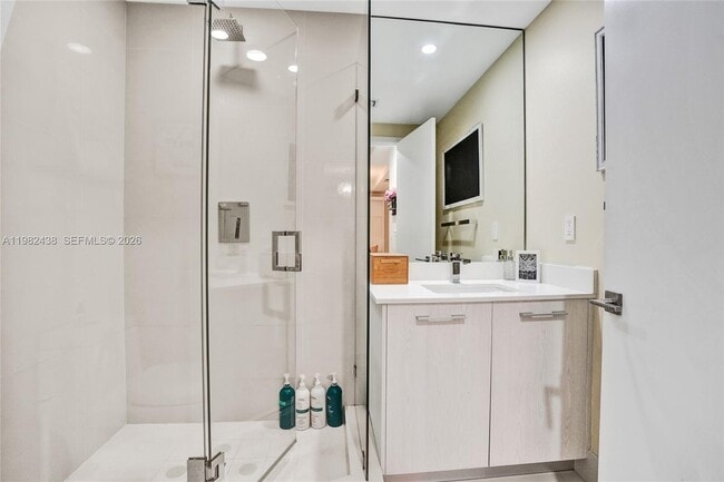 Building Photo - 45 SW 9th St