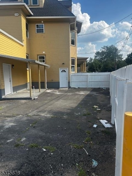 Building Photo - 259 Elm Ave