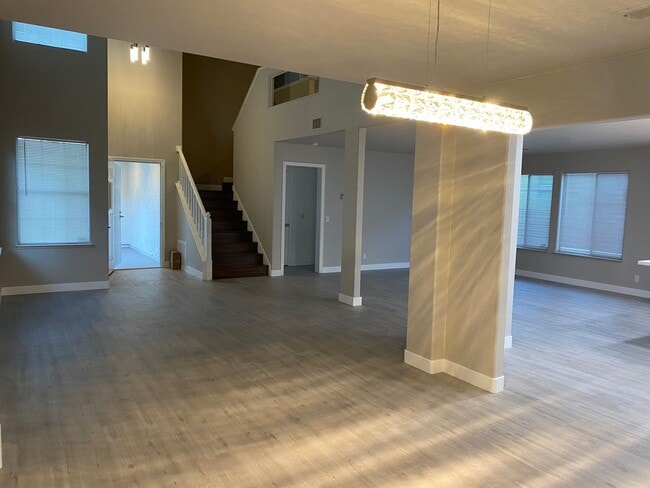 Building Photo - Stunning & REMODELED! 2-Story, 3Bedroom an...