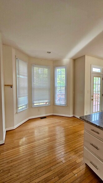 Building Photo - 7 Woodsage Ln