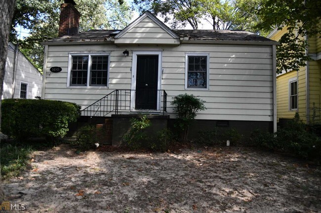 Building Photo - 1485 Hawthorne Ave NW