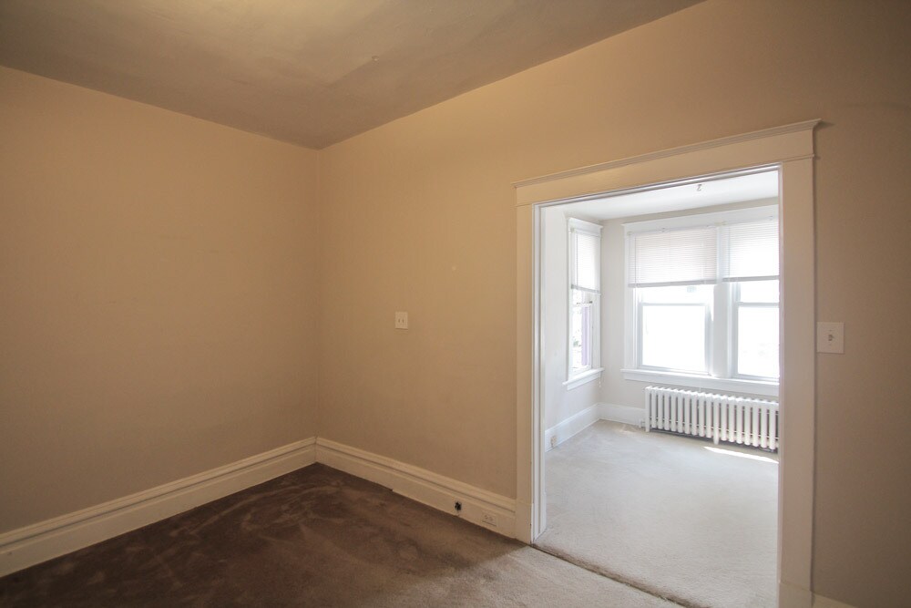 Building Photo - 605 Mifflin Ave