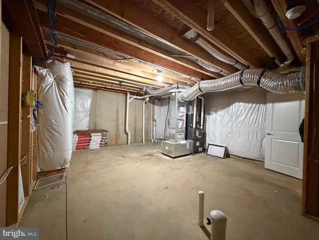 Building Photo - 122 E General Grey Ct