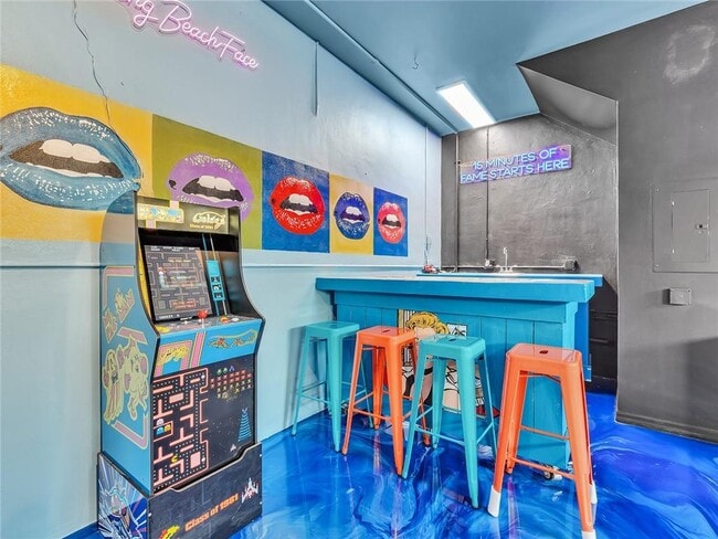 Building Photo - 851 N 11th Ave