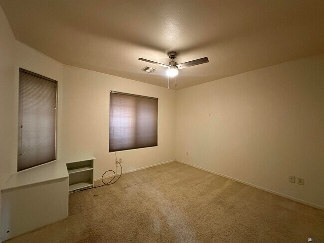 Building Photo - 4722 W 28th Pl