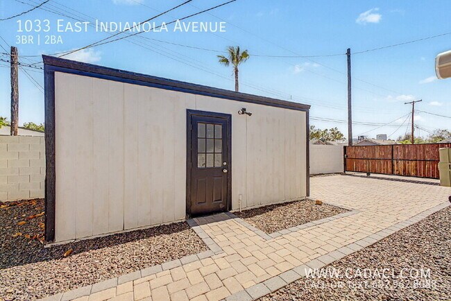 Building Photo - 1033 E Indianola Ave