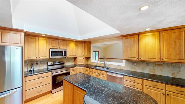 Building Photo - 22 Starview Dr