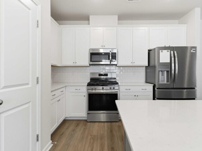Building Photo - 211 Stellate Pl