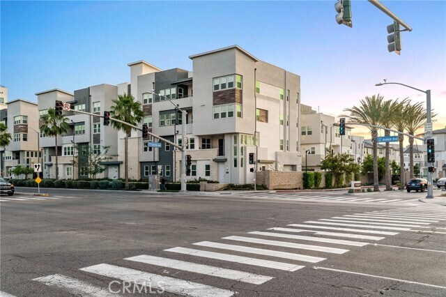 Building Photo - 1102 S Urbana St