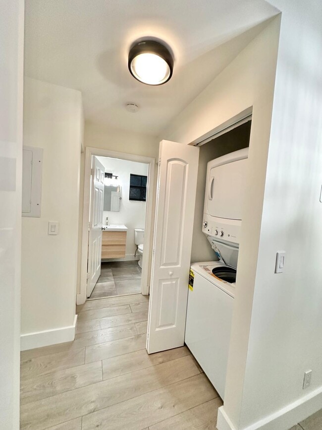 Building Photo - 3000 Norwood Pl